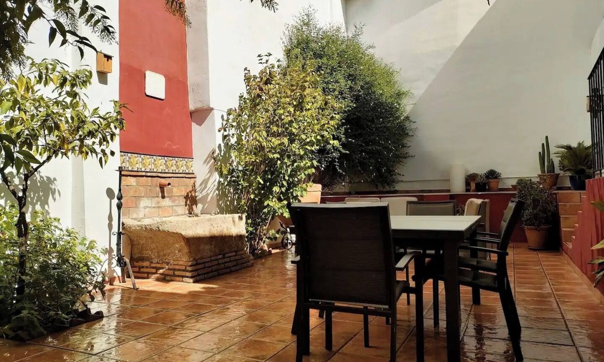 Albaicin Apartment | Apartment 'Dar Ar Nur Albaycin con Patio' with Private Terrace, Wi-Fi and Air Conditioning