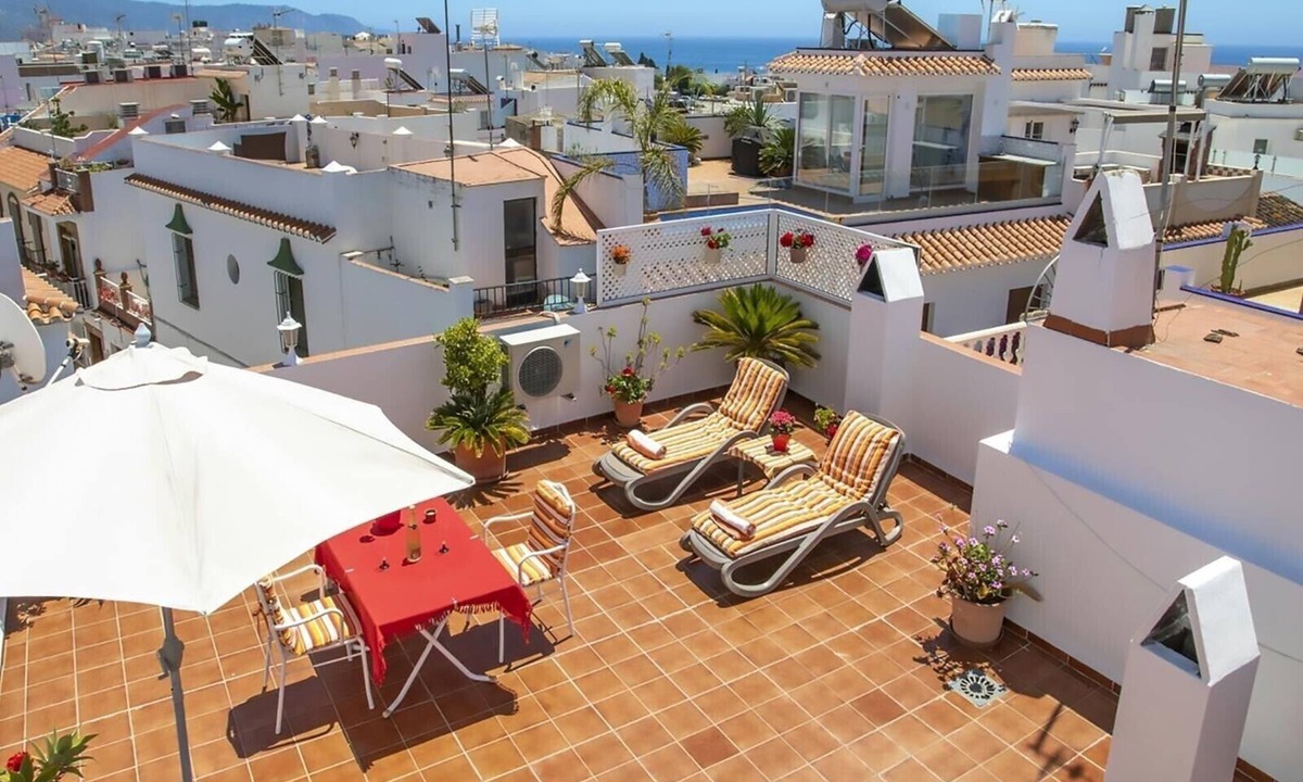 Nerja City Centre Apartment | Apartment 'El Rincon de Lola in Nerja' with Terrace & Wi-Fi