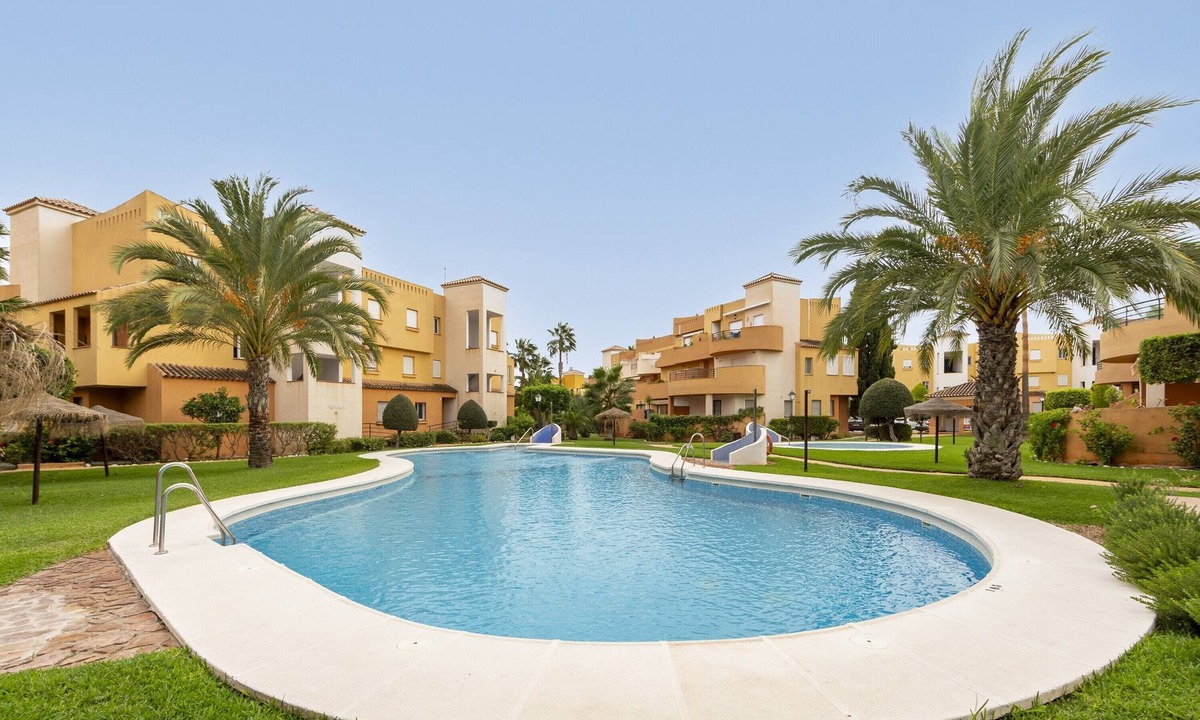 Vera Beach Apartment | Apartment 'En Urbanización Nudista' with Shared Pool, Wi-Fi and Air Conditioning