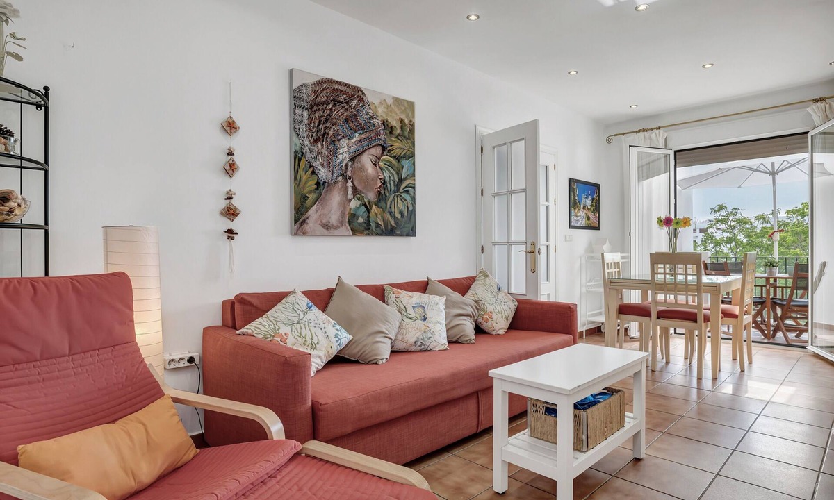 Conil de la Frontera City Center Apartment | Apartment 'Casa Vir' Ideal for Families with Private Terrace and Air Conditioning