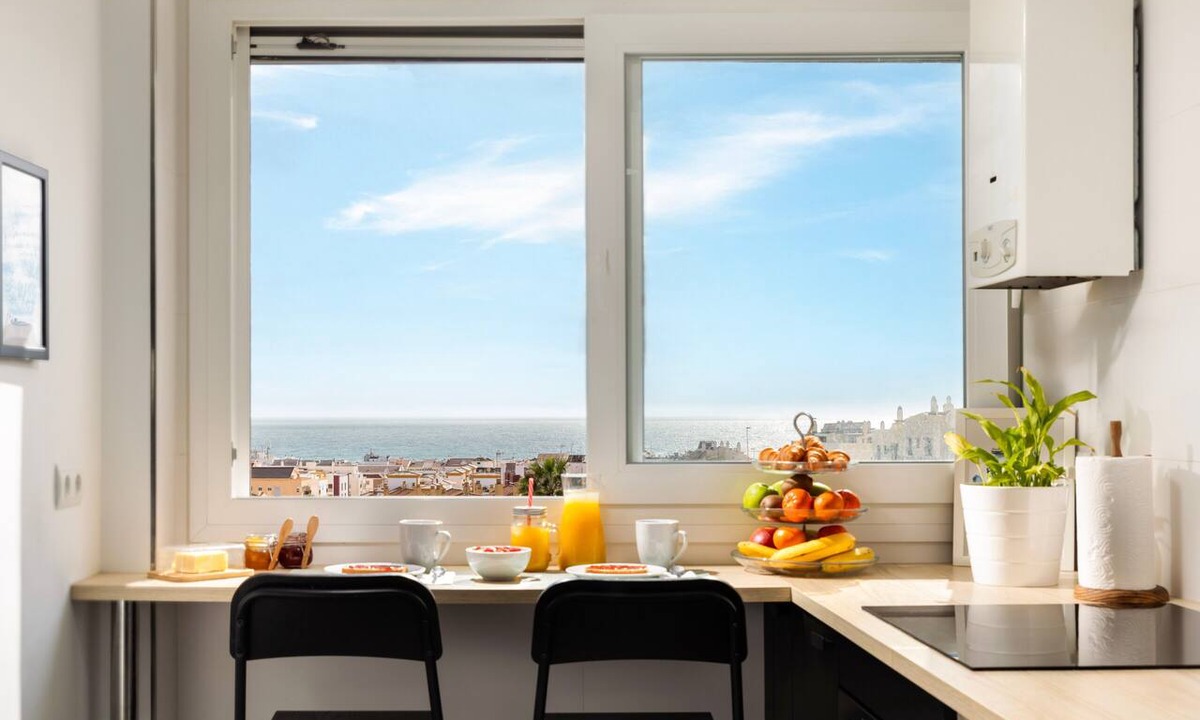 Rincon de la Victoria Apartment | Apartment 'Gran Sol Pool and Sea Views' with Sea Views and Air Conditioning