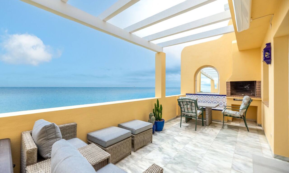 Estepona Apartment | Apartment 'Estepona Beach' with Sea View, Wi-Fi and Air Conditioning