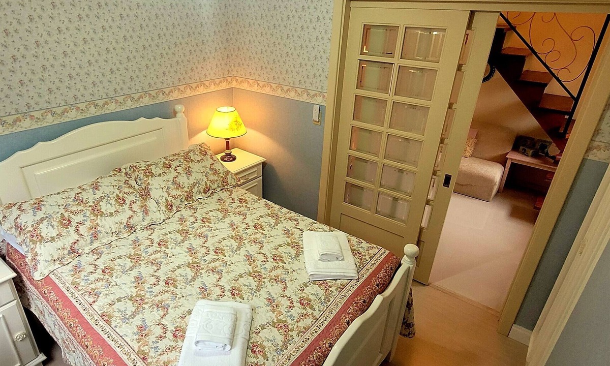Gramado Apartment | Apartment for couples in Cantinho da Mimosa, 4 minutes from the center, pet-friendly.