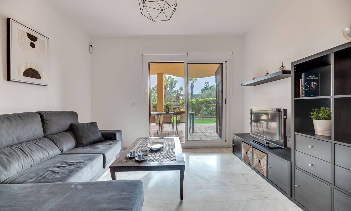 Urbanizacion Hacienda las Chapas Apartment | Apartment 'La Reserva' with Sea View, Wi-Fi and Air Conditioning