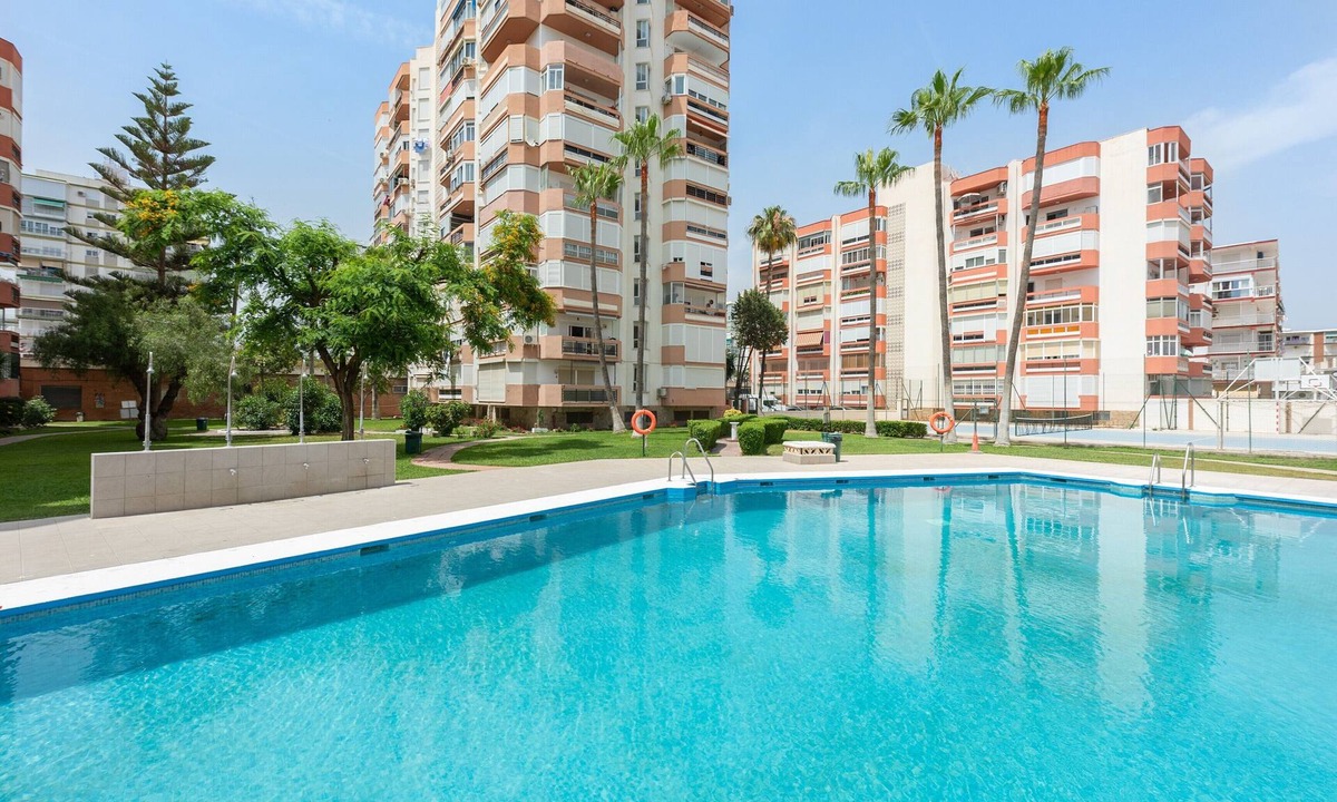 Torre del Mar Apartment | Apartment 'Lucía' with Shared Pool, Wi-Fi and Air Conditioning