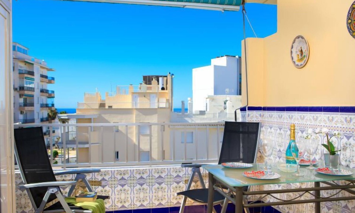Nerja Apartment | Apartment Marina in Nerja - 5 persons, 3 bedrooms