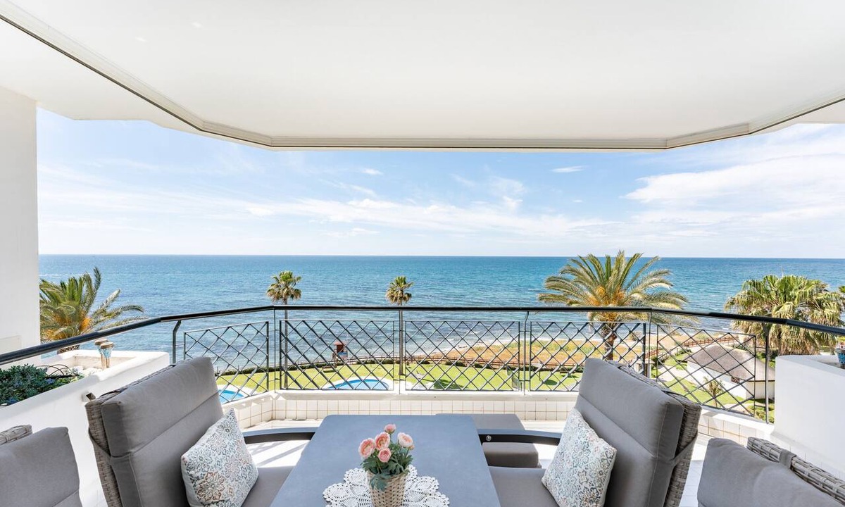 Sitio de Calahonda Apartment | Apartment 'Mi Capricho' with Sea View, Wi-Fi and Air Conditioning