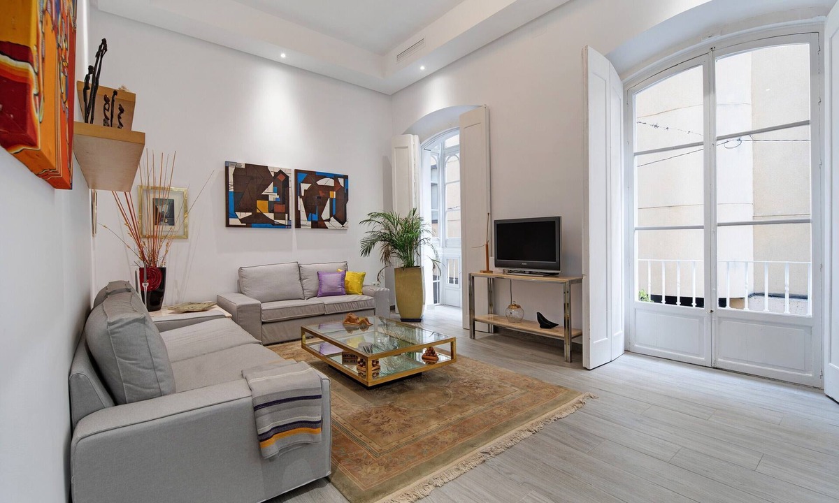 Old Town Apartment | Apartment Piso con Encanto close to the Beach with Balcony & Wi-Fi
