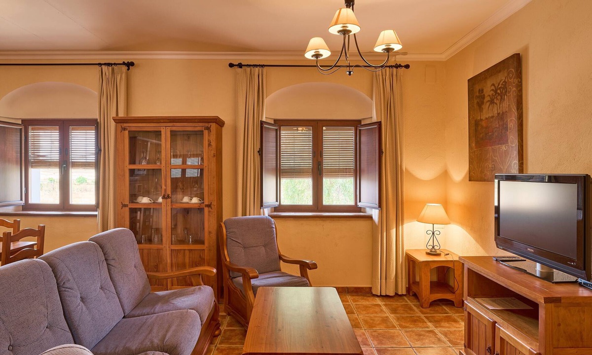 Valsequillo Apartment | Apartment 'Romero' with Balcony, Wi-Fi and Air Conditioning
