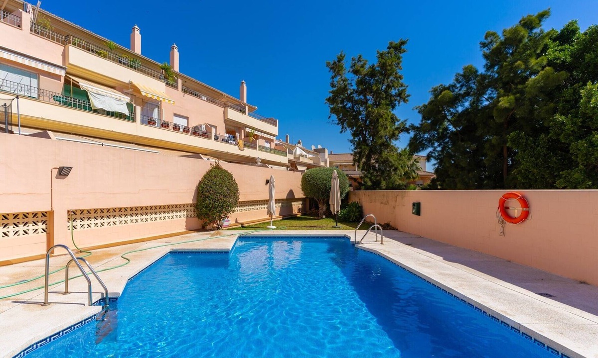 Arroyo de la Miel Apartment | Apartment 'Sea Views - 2 Bedrooms' with Shared Pool, Wi-Fi and Air Conditioning