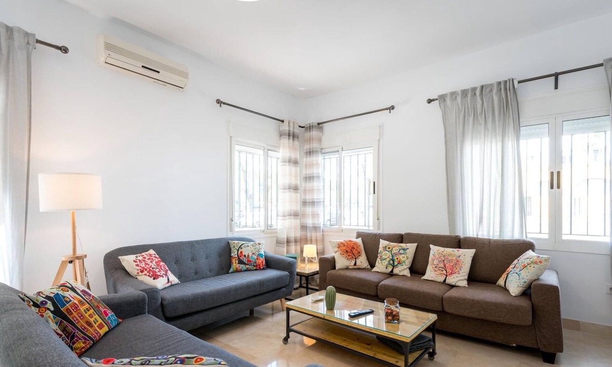 San Bernardo Apartment | Apartment Seville, 5 bedrooms, 10 persons