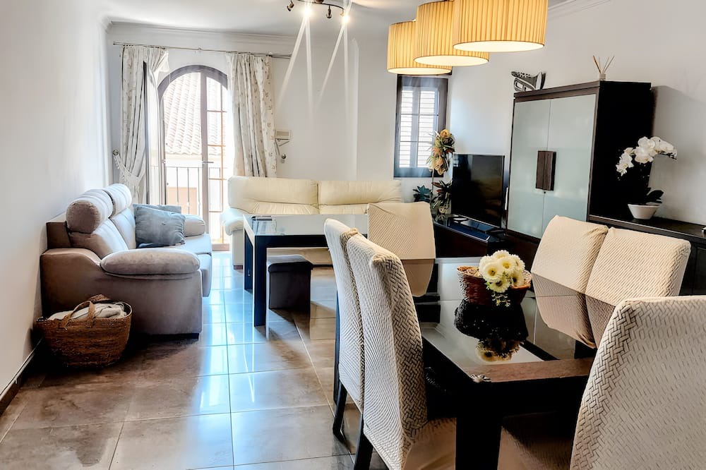 Ronda Apartment | Apartment 'Sierra Ronda Centro' with Balcony and Air Conditioning