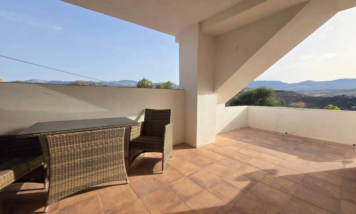 Comares Apartment | Apartment 'Vista 1' with Mountain View, Wi-Fi and Air Conditioning