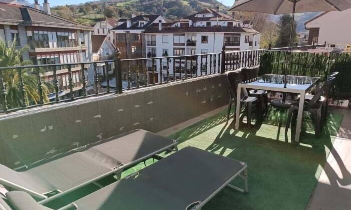 Selaya Apartment | Apartment with terrace in the Valles Pasiegos