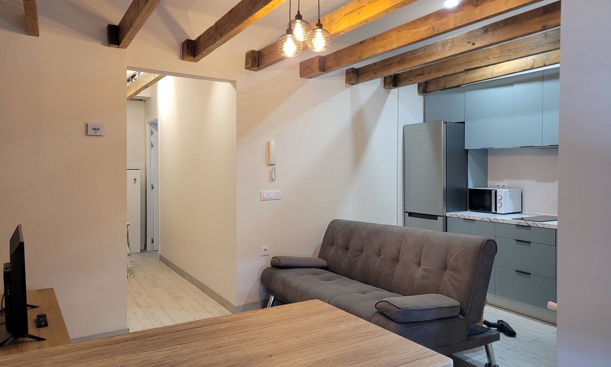 Leon Apartment | Appartment for 2 people with garage and WI-FI. Close to the center of León.