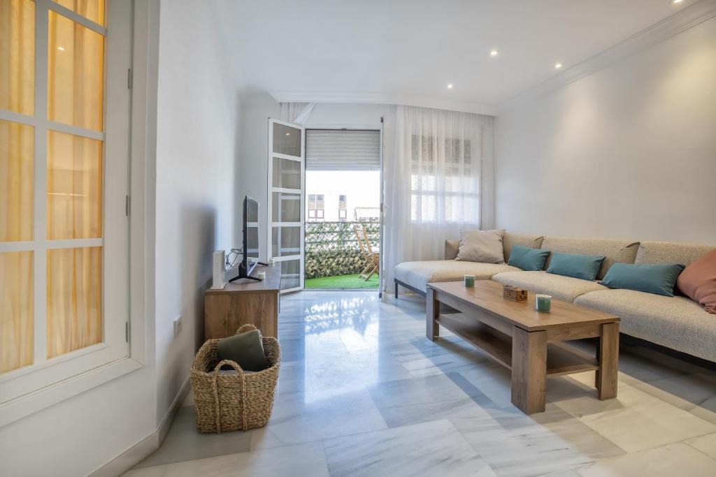 Distrito Centro Apartment | Apto Flor del Olivo- Parking
