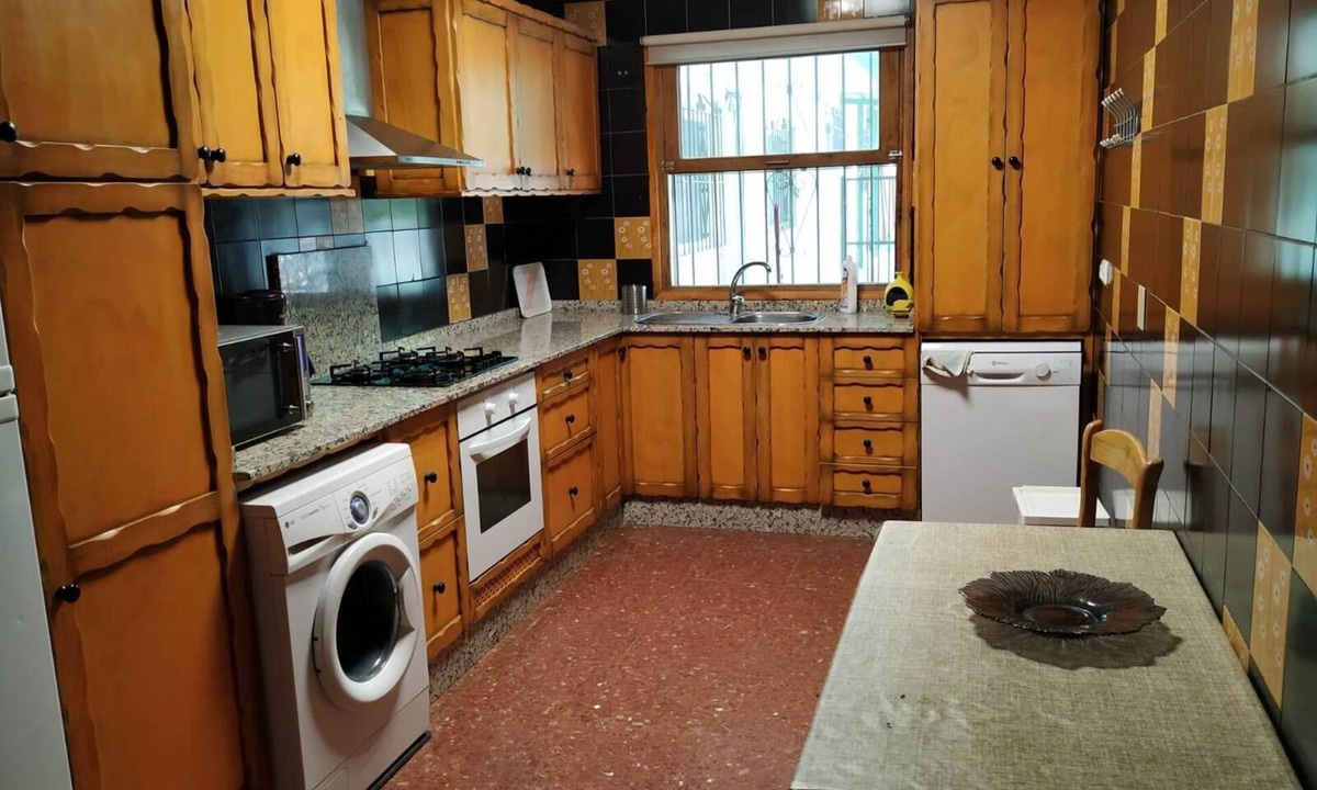 El Bosque House | AR Manantial de los Cañitos: Annex apartments w/own entrance, kitchen, bathroom