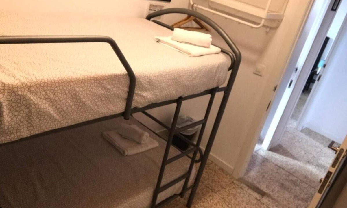 San Gil Hostel | Arc House Sevilla Estrellita Castro