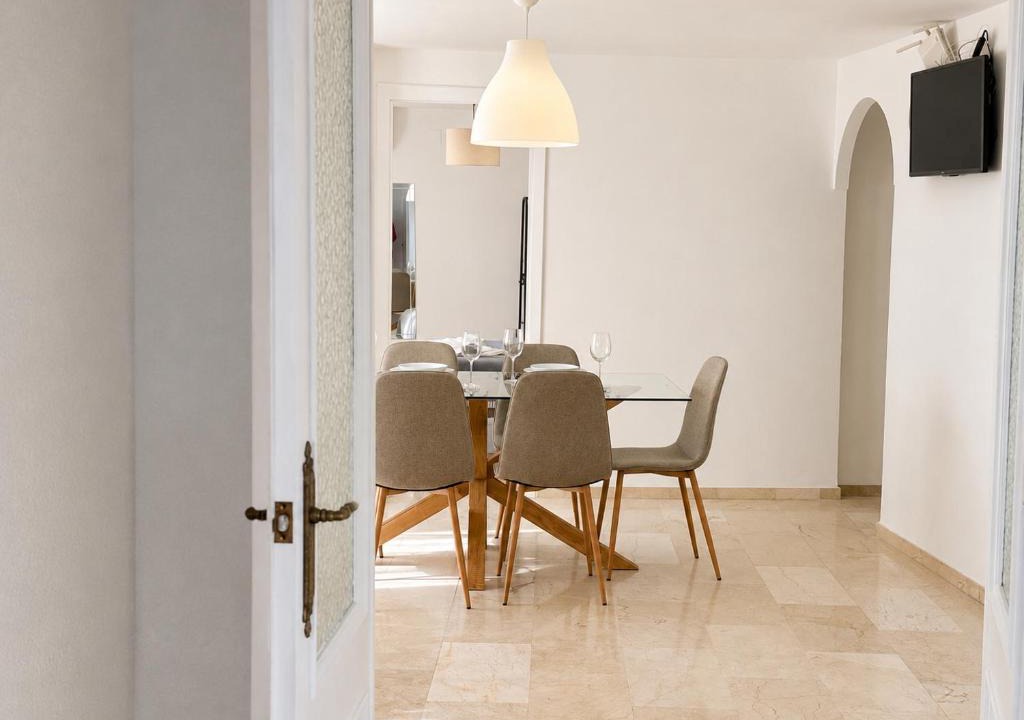 San Miguel-Capuchinos Apartment | Arellano Center Suites