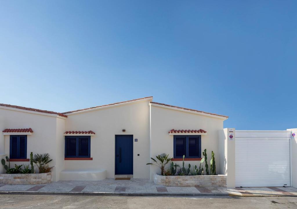 Aguadulce Villa | Aura homes villa