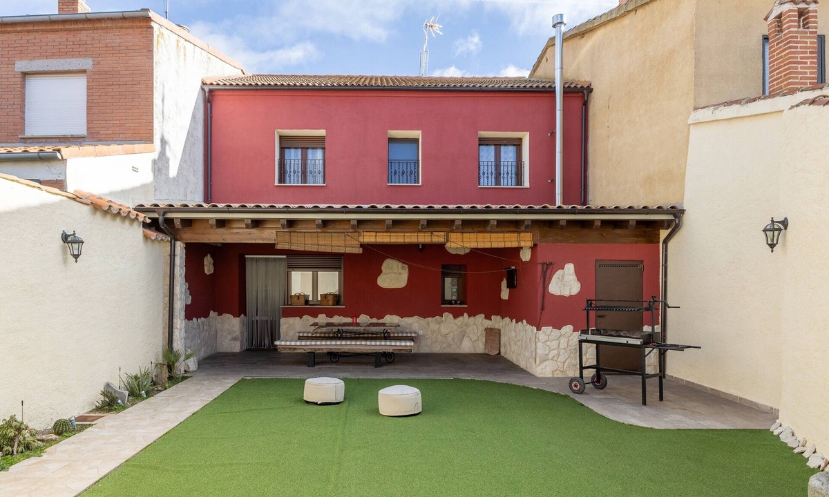 Sanchidrian House | Aurora Country House with Private Pool and Garden in Sanchidrián, Ávila