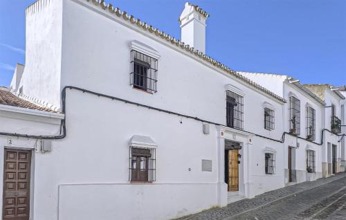 Castilblanco de los Arroyos House | Awesome Home In Castilblanco De Los Ar