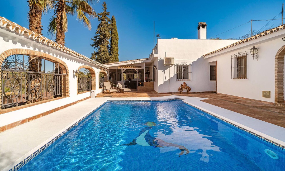 Guaro House | Awesome home in Guaro