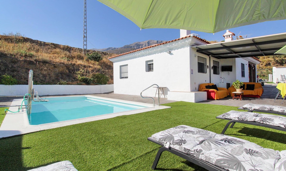 Sedella House | Awesome home in Sedella