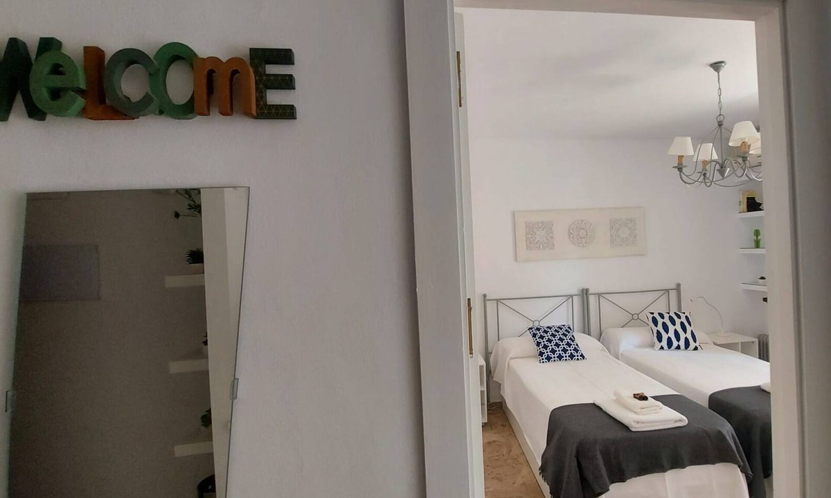 Centro Comercial Apartment | Azhar Suites II