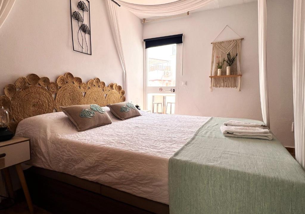 Competa Bed & Breakfast | B&B SEnDA de alegria