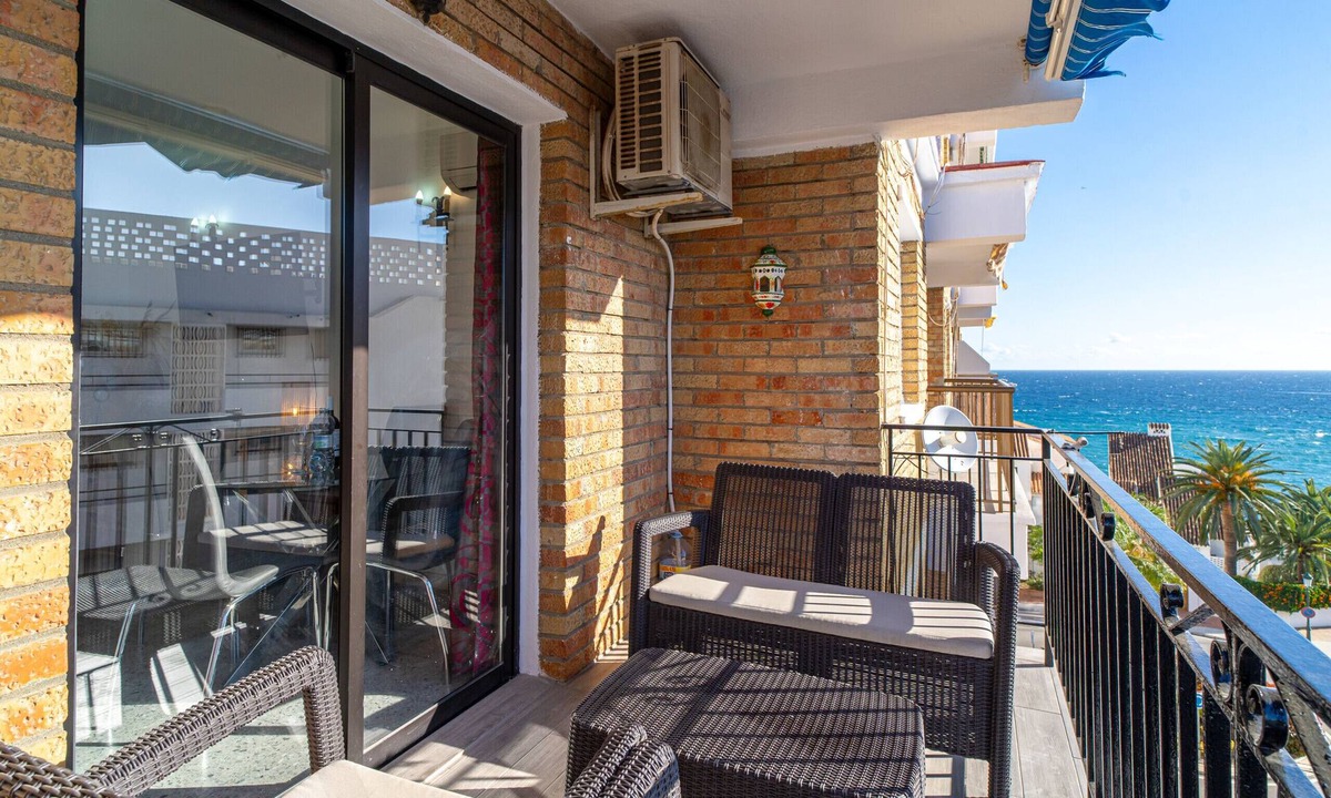 Nerja City Centre Apartment | Bahia 49 Apartments by Casasol