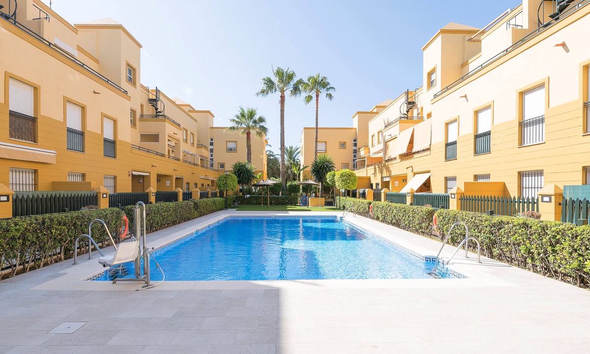 Rota Apartment | Bahia De La Luz - Two Bedroom Apartment, Sleeps 5