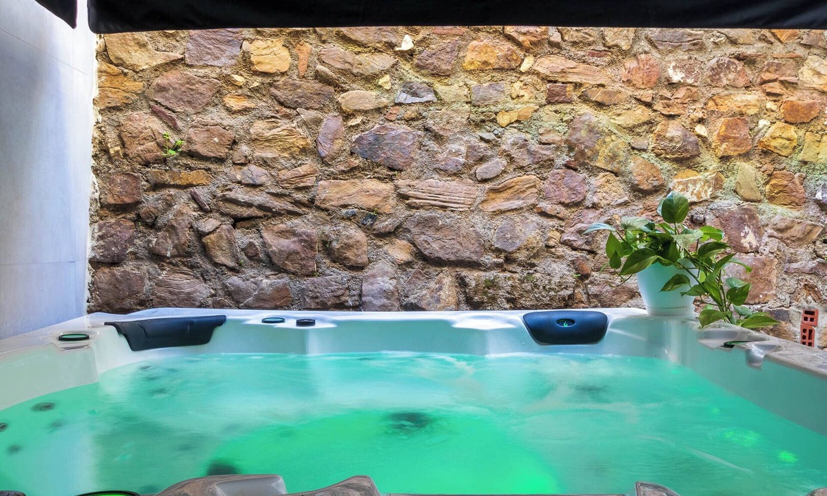 Carratraca House | BANDERAS & SPA NORA HIDROMASSAGE+JACUZZI (CAMINITO DEL REY/MASSAGE ON REQUEST)