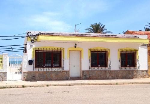 Los Urrutias House | Beachfront House sea views near historic Cartagena