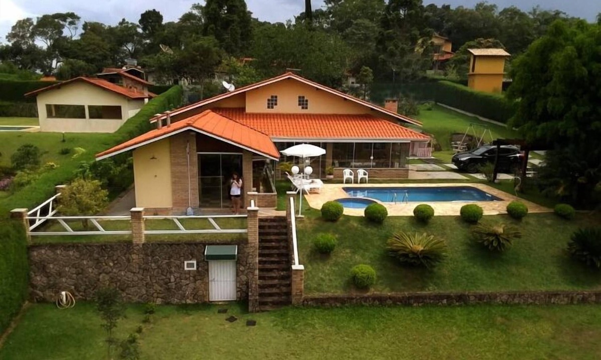 Sorocaba House | BEAUTIFUL FARM IN GATED COMMUNITY - IBIUNA SP - 70KM FROM SP 12 PEOPLE
