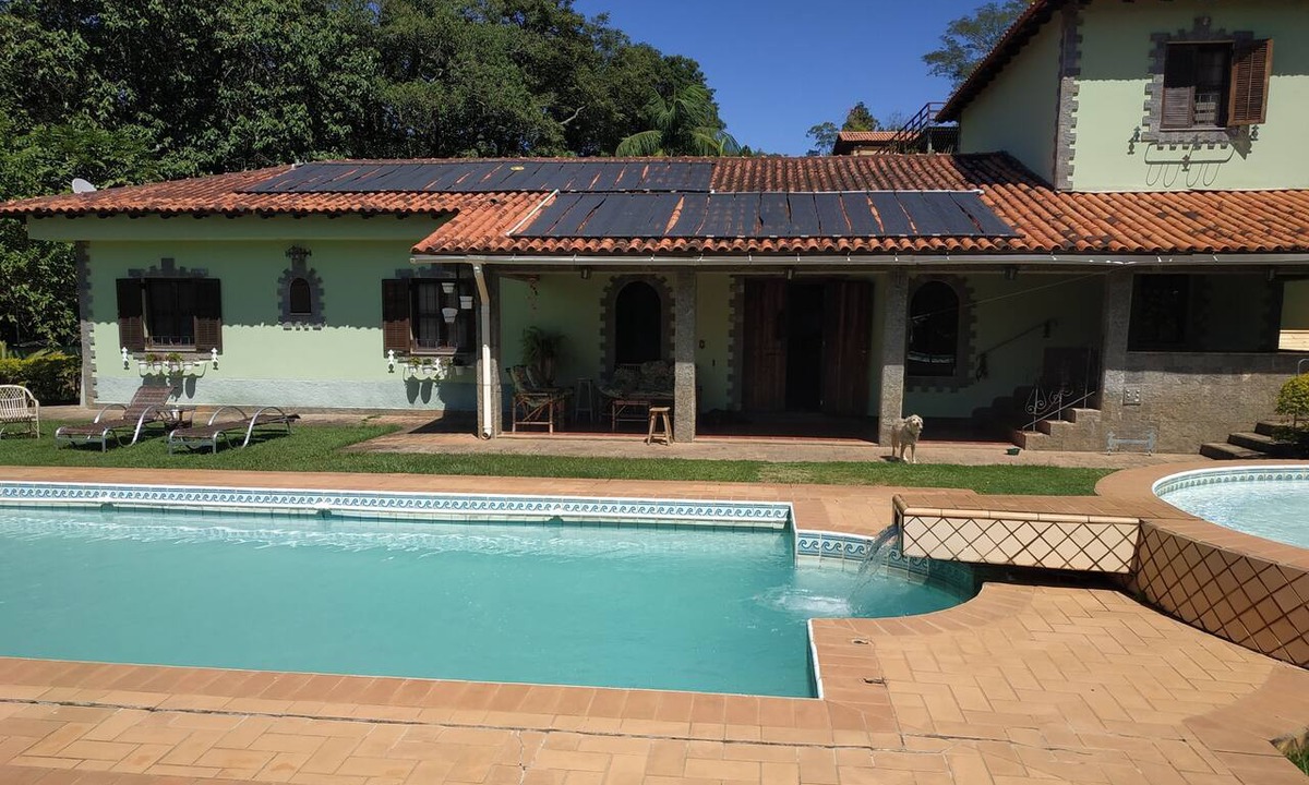 Sao Roque House | Beautiful farm with stunning views located in a charming and beautiful condominium.