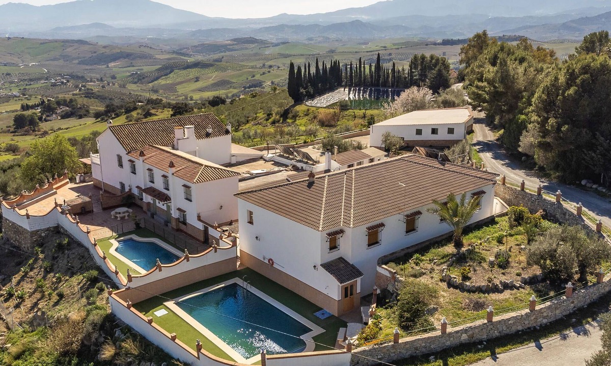 Casarabonela House | Beautiful home in Casarabonela with WiFi