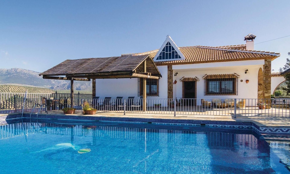 Iznajar House | Beautiful home in Iznájar