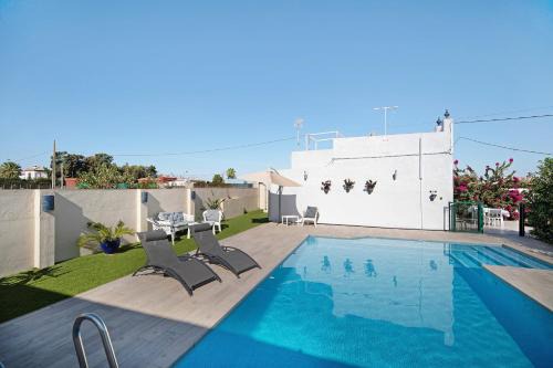 Chipiona House | Beautiful Traditional House