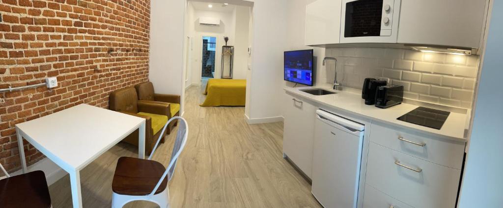 Palos de la Frontera Apartment | Brand NEW Studio Centro, Atocha - Museums