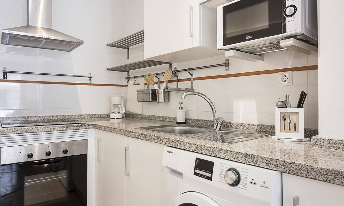 Malaga Historic Centre Apartment | Bright 2-bedroom apartment with cathedral views in Málaga