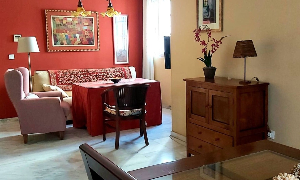 Triana Apartment | Bright apartment in Triana, pets allowed