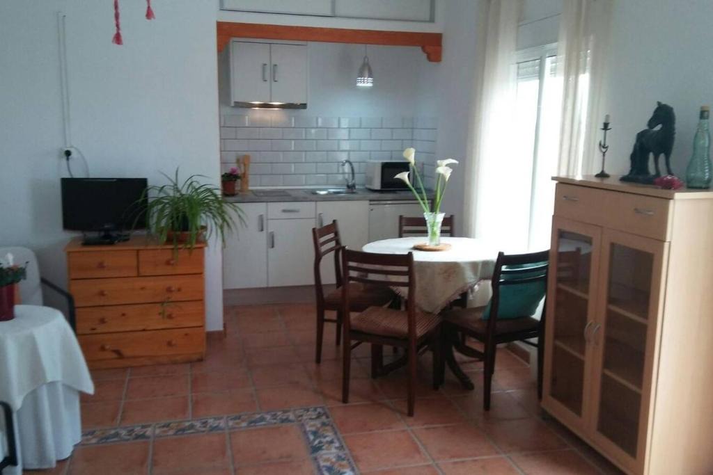 Arcos de la Frontera Apartment | Bungalow Cuesta de la Rosa. Casita rural con encanto y vistas