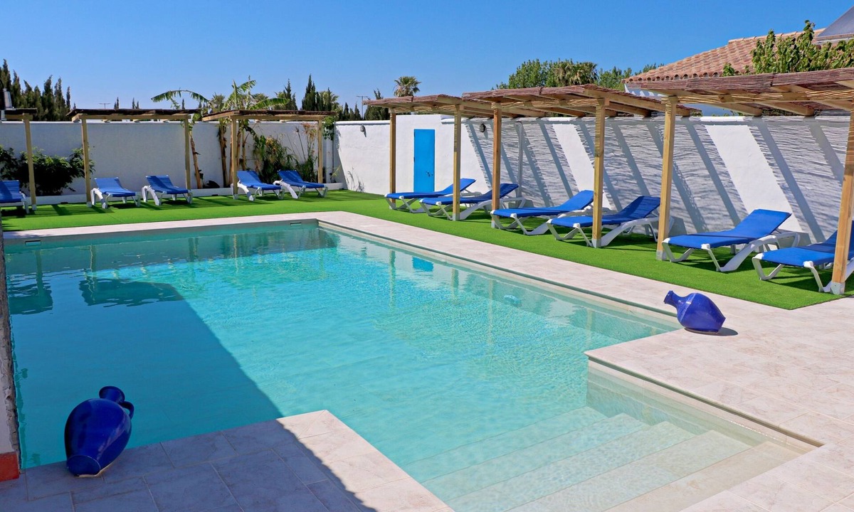 Conil de la Frontera Apartment | Bungalow with Wi-Fi and shared pool