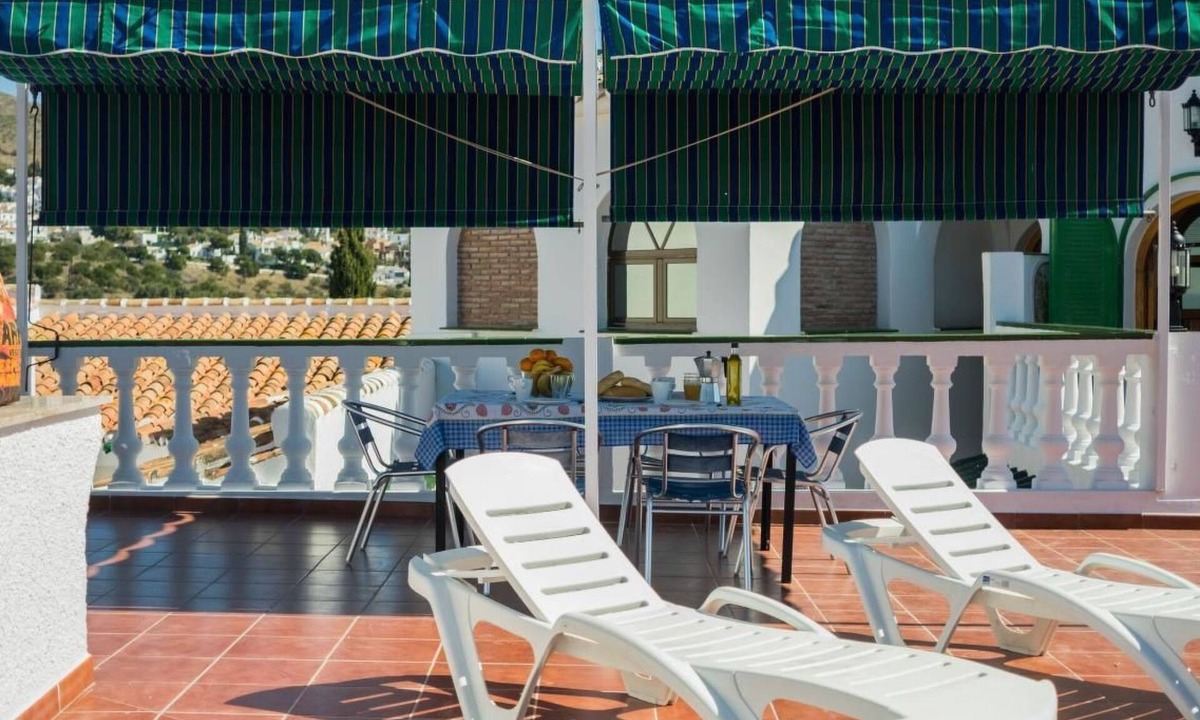 Chilches Apartment | "Córdoba" mit Gemeinschaftspool und fantastischer Aussicht in einem andalusisch by Interhome
