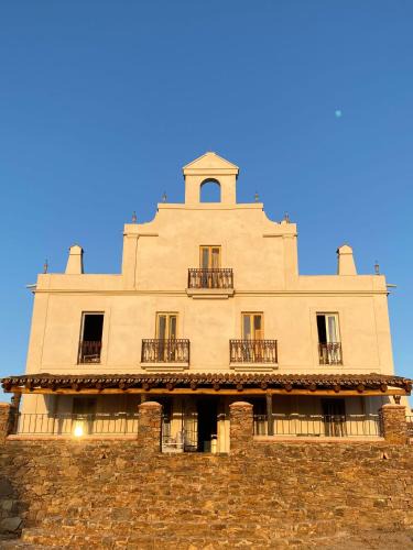 Cumbres de San Bartolome Ski Chalet | Campillo Alto