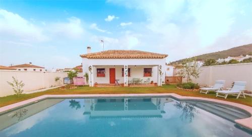Montellano Villa | Casa 303 by Villamya