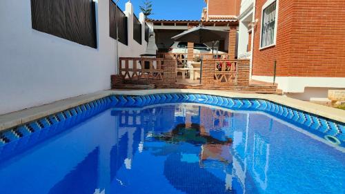Alhaurin de la Torre Ski Chalet | Casa ALMA