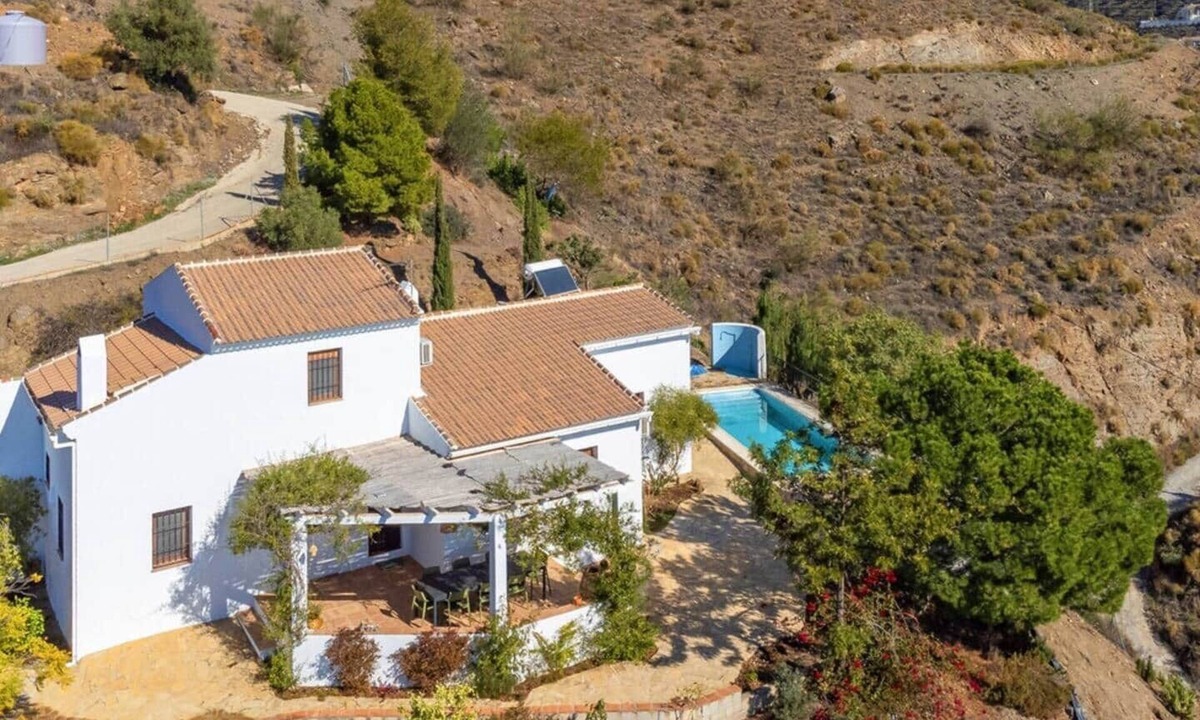 Arenas House | Casa Antonia Superb villa with pool, Algarrobo