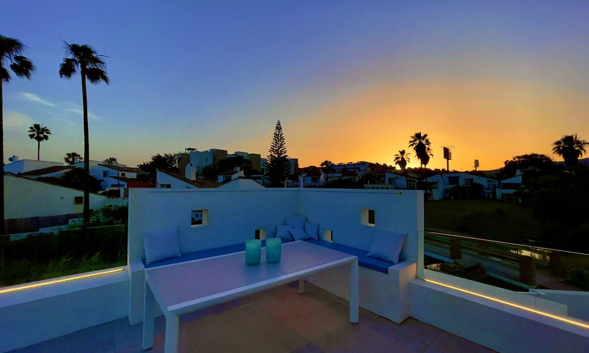 Bahia Dorada Ski Chalet | Casa Bahia Dorada - 3-bed townhouse on the front line of the beach!